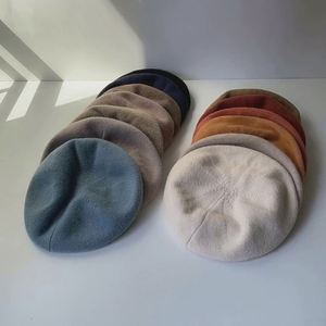 หมวกเบเร่ต์ไหมพรมผสมแบบใหม่สำหรับฤดูใบไม้ร่วงและฤดูหนาว หมวกทรงจิตรกรสีพื้นเรียบง่าย สไตล์ลำลองสำหรับผู้หญิง - Product Image 4