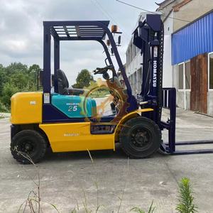 รถยกดีเซลสมรรถนะสูงสำหรับโรงงานผลิตและไซต์ก่อสร้าง รถยกดีเซล KUMATSU 2.5 ตันมือสอง - Product Image 1