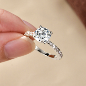 Bague de fiançailles classique en moissanite 8 mm 2,0 ct pour femme avec certification GRA - Product Image 3