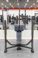 Machine à presser les pectoraux inversée à charges guidées, banc de musculation incliné, équipement de fitness pour la partie inférieure des pectoraux, usage commercial en salle de sport