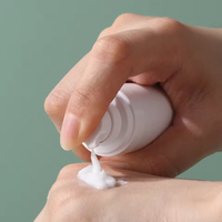 Flacon pompe sans air blanc ou couleur personnalisée pour nettoyant, écran solaire, voyage, nouveau cadeau promotionnel, lotion, crème, sérum, emballage de soins de la peau