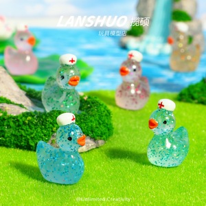 Lanshuo - Miniatura 3D de Resina de Pato con Gorro de Enfermera Brillante para Manualidades, Joyería, Adornos y Accesorios para Niños de 8 a 13 Años - Product Image 3