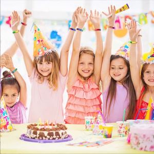 Pulsera de Silicona Personalizada para Fiestas de Cumpleaños, Crea tu Propia Pulsera con Información o Logotipo - Product Image 5