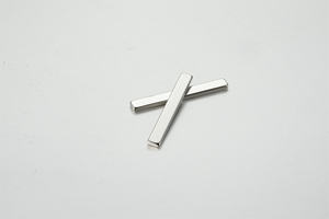 TRONSUM Imán industrial personalizado N42 N35 L68x4x4mm N52 Imán de neodimio Potente permanente Precio de fábrica al por mayor - Product Image 2