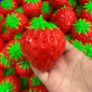 GL Crunchy Strawberry Pelota Antiestrés Blanda para Alivio del Estrés y Descompresión, Juguete Sensorial de Compresión con Relleno de Bloques de Construcción - Product Image 1