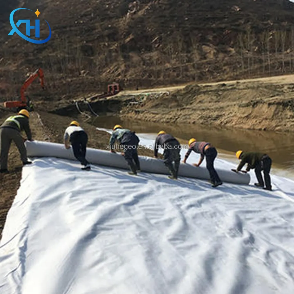 นอนวูฟเวนโพรพิลีนโพลีเอสเตอร์ PP Geotextile ผ้าสักหลาดสําหรับการก่อสร้างถนนสําหรับ geotube geobag