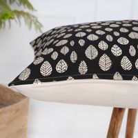 Housse de coussin style ferme à motifs imprimés, motif feuilles noir et blanc, housse de coussin décorative, matériaux et tailles personnalisables