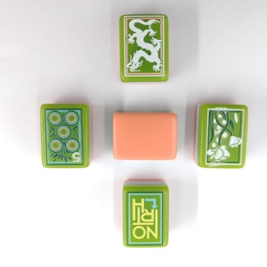 Juego de Mahjong Acrílico Mary Benson Art, 160 Fichas, Estilo Americano, con Bams, <span class=keywords><strong>Craks</strong></span>, Dots, Winds, Dragons, Flowers, Jokers y Blanks - Product Image 4