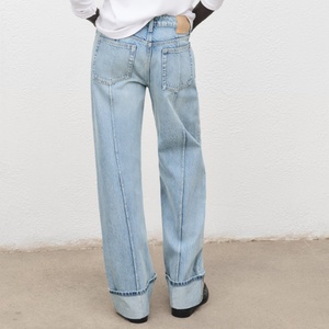 Jeans amples bleus vintage pour hommes, style streetwear, avec logo personnalisé, coupe large et ourlet retroussé – Vente en gros - Product Image 4