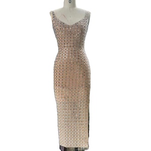 2025 nuevo vestido <span class=keywords><strong>de</strong></span> malla con cuentas <span class=keywords><strong>de</strong></span> lentejuelas elegante diseño <span class=keywords><strong>de</strong></span> cuello en V <span class=keywords><strong>para</strong></span> damas ocasiones especiales cena <span class=keywords><strong>cóctel</strong></span> cumpleaños vestido <span class=keywords><strong>de</strong></span> fiesta <span class=keywords><strong>de</strong></span> <span class=keywords><strong>noche</strong></span> - Product Image 1