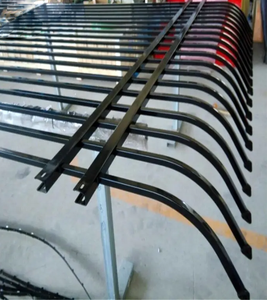 Clôture en aluminium galvanisé à pointe <span class=keywords><strong>de</strong></span> lance, couleur noire, panneaux <span class=keywords><strong>de</strong></span> clôture en métal forgé pour jardin, vente chaude - Product Image 4