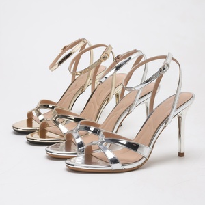 <span class=keywords><strong>Sandali</strong></span> Eleganti di Lusso con <span class=keywords><strong>Tacco</strong></span> a Spillo, in Pelle Verniciata, con Cinturino a Specchio e Punta Quadrata, per Feste - Product Image 3
