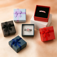 Boîte d'emballage carrée en papier coloré personnalisable, boîte à bijoux en relief pour la Saint-Valentin avec nœud
