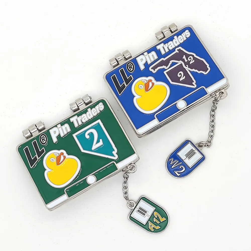 Nieuwe Custom Design Open Close Scharnier Pin Badge Sport Honkbal Zacht Email Trading Pins Met Ketting Voor Pin Handelaren