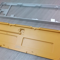 Clavier mécanique personnalisé en acier inoxydable et aluminium usiné CNC avec finition anodisée par électro-érosion à fil, plaque de clavier 60%