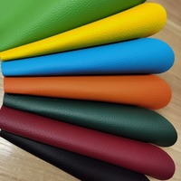Simili cuir PVC gaufré imprimé, résistant aux rayures, élastique, avec support tricoté, ignifuge, pour housses de siège auto et revêtements.