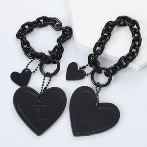 พวงกุญแจหนังรูปหัวใจแบบขายส่ง ปรับแต่งได้ พร้อมโลโก้ส่วนตัว - Product Image 4