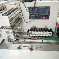 Machine automatique d'emballage d'oreillers Machine d'emballage de biscuits gaufrés biscuits gaufres barre de chocolat biscuits