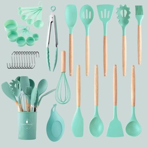 Set di Utensili da Cucina in Silicone Umite Chef, Antiaderenti, Resistenti al Calore, Senza BPA, con Manici, Include Frusta - Product Image 6