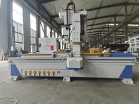 Routeur CNC linéaire ATC 1325 avec changeur d'outils 12 postes et table à vide pour MDF, contreplaqué et bois massif