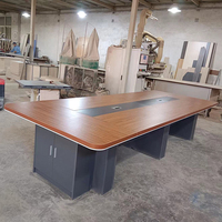 Table de conférence moderne et élégante, grande table de réunion pour 12 personnes, bureau de réunion
