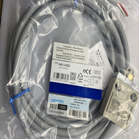 Nouveau interrupteur de fin de course en stock D4C-4302/D4C-4203/D4C-4303/D4C-4324 – Fournisseur fiable, garantie d'un an – Livraison DHL, FEDEX, UPS