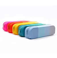 Sac à crayons en silicone à la mode sac de rangement multifonctionnel pochette à crayons doit juste étui à crayons