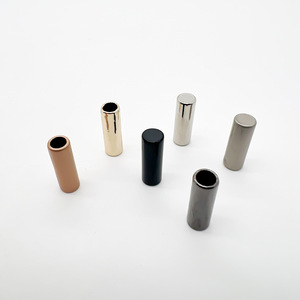 Attaches de serrage réglables en alliage de zinc électroplaqué pour cordons de capuche et de pantalon, à fixation rapide, pour une tension optimale. - Product Image 3
