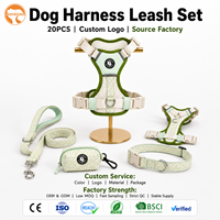 Harnais pour chien personnalisé imprimé en usine, collier de luxe vert pour animaux de compagnie, sac à déjections canines, laisse pour chien, ensemble de harnais respirant et réglable anti-étranglement pour chien