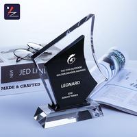 Nouvelle plaque de récompense en verre cristal K9 transparente, design populaire personnalisé en forme d'alien, base en verre, gravure artisanale durable