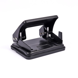 Perforatore per Carta Certificato ISO con Costruzione in Metallo Resistente, Distanza Fori Quadrata di 70mm, Righello Integrato e Vassoio Raccogli-Scarti Facile da Pulire - Product Image 5