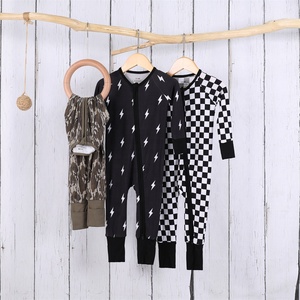 Großhandel 95% Bambus 5% Spandex Pyjamas Kleinkinderbekleidung mit Individuell Bedrucktem Logo Neugeborenen-Reißverschluss-Strampler aus Bambus - Product Image 2