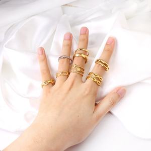 Bagues ajustables mixtes pour femmes, plaquées or 18 carats, étanches, bijoux de mariage et de fiançailles en gros, bagues en acier inoxydable en vrac - Product Image 6