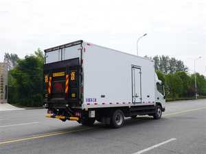 Camion frigorifique JAC Shuailing Q7 semi-cabine de 5,4 m avec moteur Cummins de 170 CV, équipé d'une plateforme hydraulique - Product Image 5
