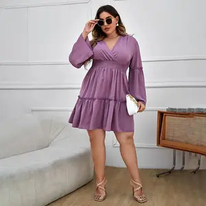 Nouveau design à la mode de robes pour femmes de couleur unie de grande taille décolleté plissé robes élégantes de grande taille