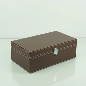 Dossiers en papier artistique brun de luxe avec gaufrage, élégants et robustes, avec tire-bouchon intégré pour un rangement et un transport sécurisés - Product Image 2