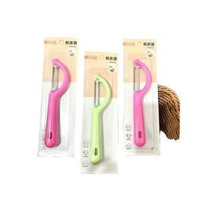 0737 เครื่องปอกการ์ดแบบดูด ด้ามจับพลาสติก ที่ปอกแบบหยัก ที่ปอกผลไม้ ขายส่ง - Product Image 1