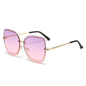 Women's <b>Oversized</b> <b>Sunglasses</b> Metal Frame UV400 Protection Travel Fashion Outfits - Product Image 5