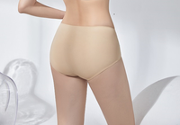 Braguitas OEM de Seda Helada Invisibles Transpirables Elásticas Sin Costuras de Talle Medio Tejidas para Mujer con Efecto Levanta Cadera