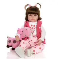 KEIUMI vendita calda Reborn Bebe bambola giocattolo panno corpo farcito realistico Baby Doll con giraffa bambino compleanno regali di natale