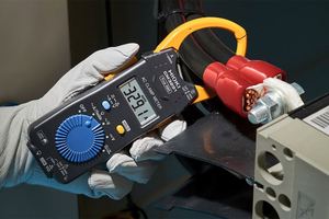 Pinza Amperimétrica de Corriente Alterna Hioki CM3291 True RMS, 42A-2000A, 4.2V-600V, 40Hz-1kHz - Product Image 4