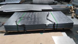 Plaques en acier carbone/galvanisé à motif damier de haute résistance, fabriquées en Chine, en acier embossé, en tôle métallique - Product Image 4