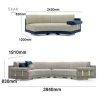 Nouveau canapé élégant design avec accents de quincaillerie en acier cristal: canapé modulaire personnalisable de créateur canapé modulaire sectionnel