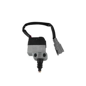 Interrupteur de vérin de levage de cabine Hino S8438-02240 2 broches compatible avec GAC Hino 700/Camion malaxeur - Product Image 1