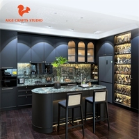 Meubles de luxe sur mesure pour toute la maison, étagères de garde-manger en bois de luxe, rangements suspendus, armoires de cuisine