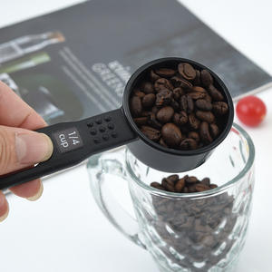 Cuillère doseuse en plastique noir 1/4 tasse, qualité alimentaire, pour grains et poudre de café - Product Image 1
