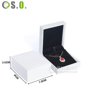 Boîte-cadeau d'emballage de bague de luxe personnalisée avec tiroirs coulissants et poignée pour logo de bijoux de boucles d'oreilles imprimé sur carton - Product Image 6