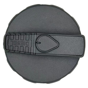 Tapa de Tanque de Combustible Cb para Iveco Scania J6 Mercedes Benz, Camión Diésel, Plástico Negro con Asa Metálica de Dos Garras - Product Image 1