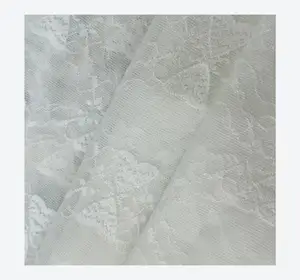 एफिनिटी कस्टम थोक मूल्य सफेद चैंटिली लेस पॉलिएस्टर 3डी जैक्वार्ड बोनॉट केमिकल गिप्योर लेस फैब्रिक ड्रेस के लिए