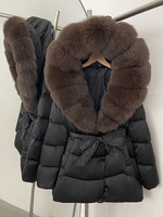 Doudoune de luxe personnalisée pour femme avec fourrure véritable – Vente en gros de manteaux d'hiver matelassés